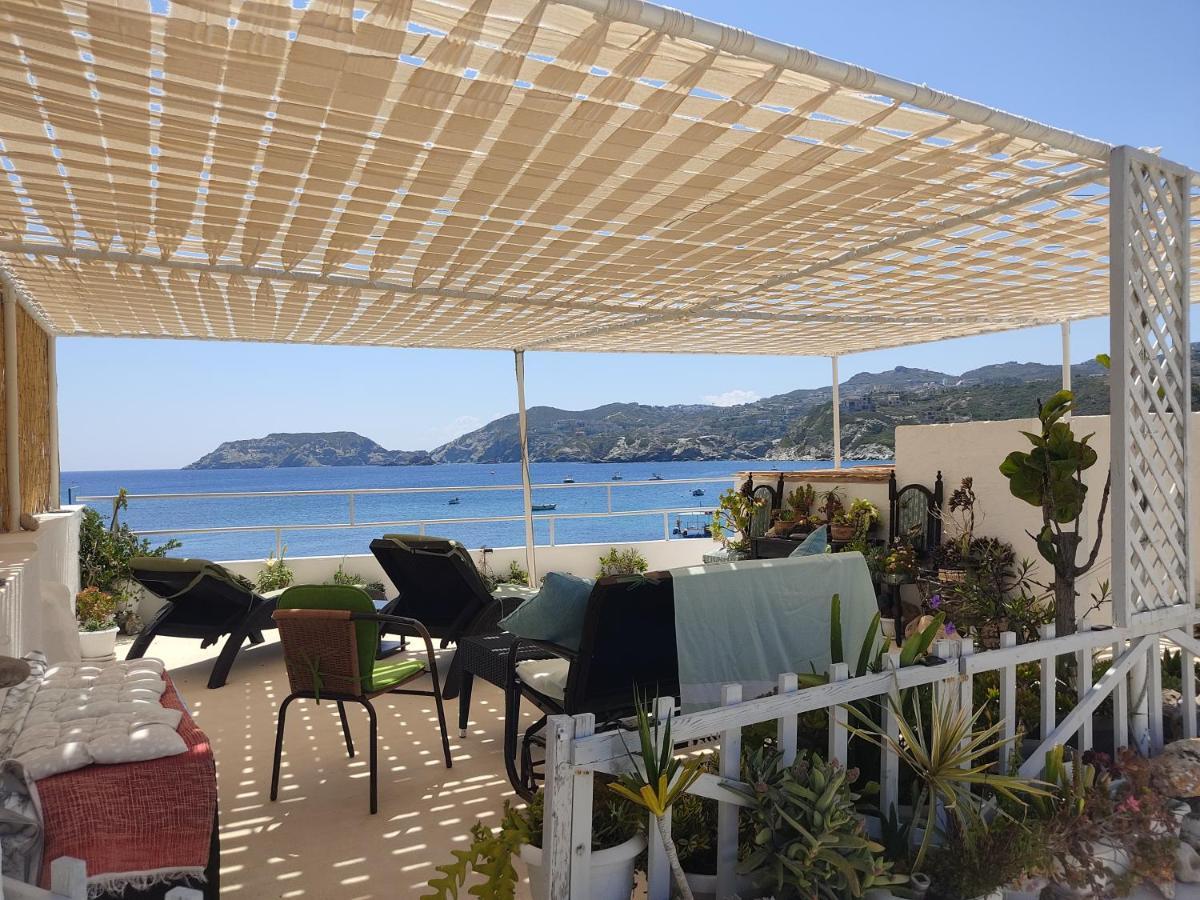 Komissa΄S Beach House Agia Pelagia  Exterior photo