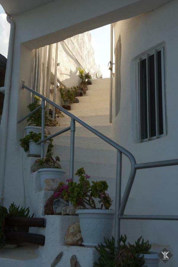 Komissa΄S Beach House Agia Pelagia  Exterior photo