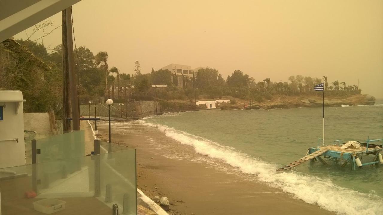 Komissa΄S Beach House Agia Pelagia  Exterior photo