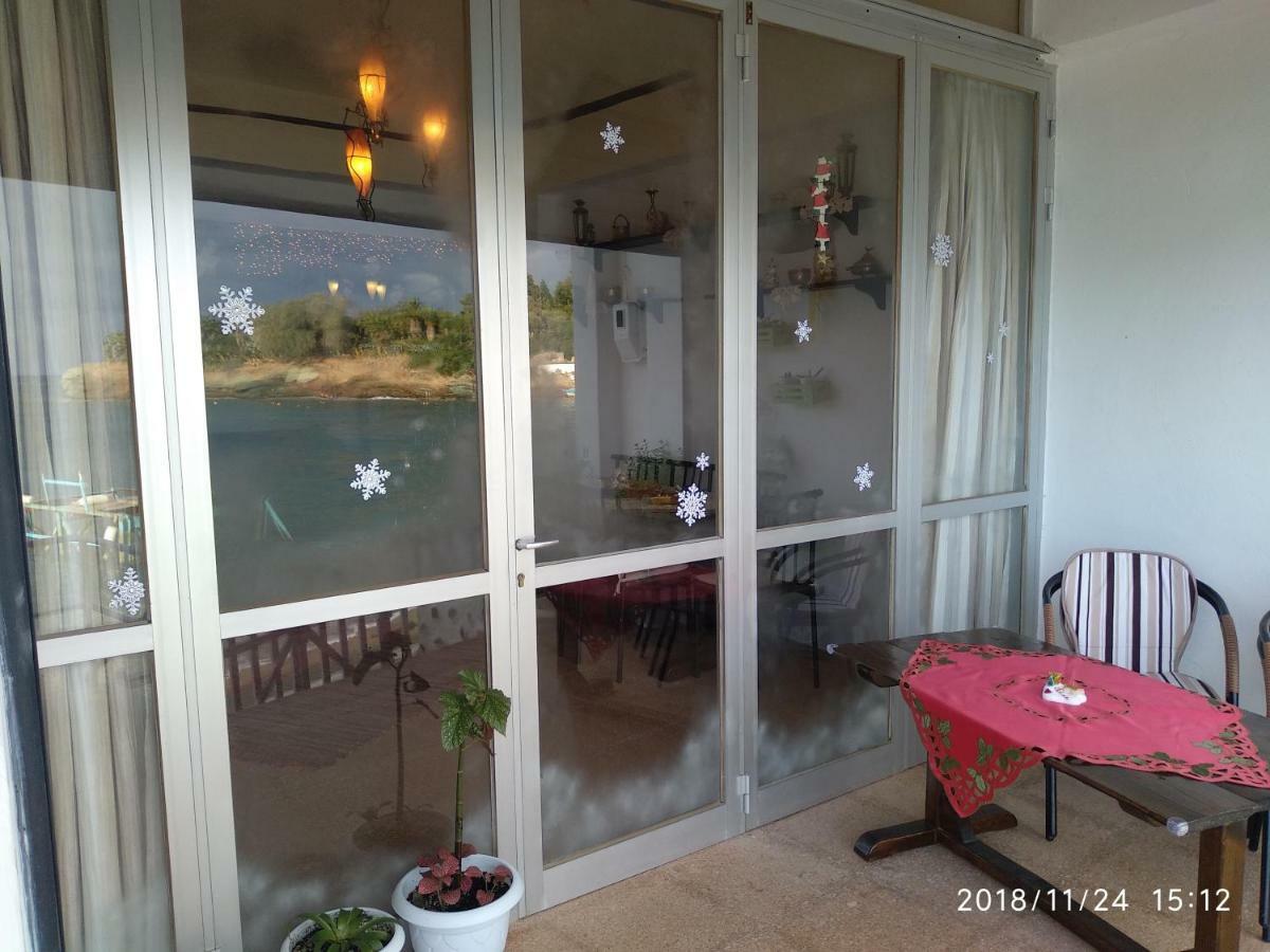 Komissa΄S Beach House Agia Pelagia  Exterior photo